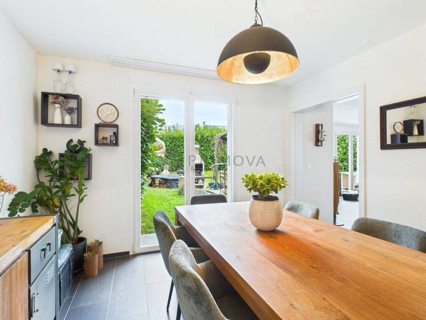 Modernes Familienwohnen mit Gartenparadies, großzügigen Terrassen u... - Foto 3 von 13