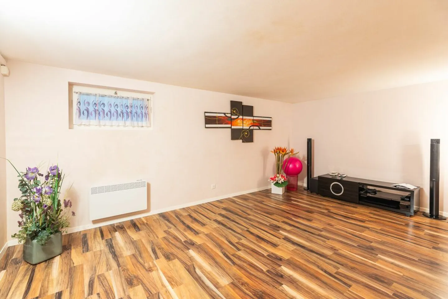 Villa unifamiliare spaziosa - vista mozzafiato e garantita sul lago di Neuchâtel - Casa unifamiliare spaziosa - vista garantita sul lago di Neuchâtel - Foto 22 di 24