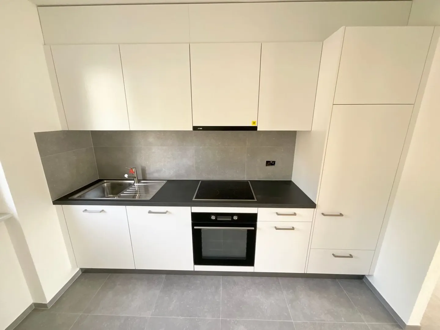 Beautiful 3-room apartment, completely renovated with balcony - Photo 2 of 8