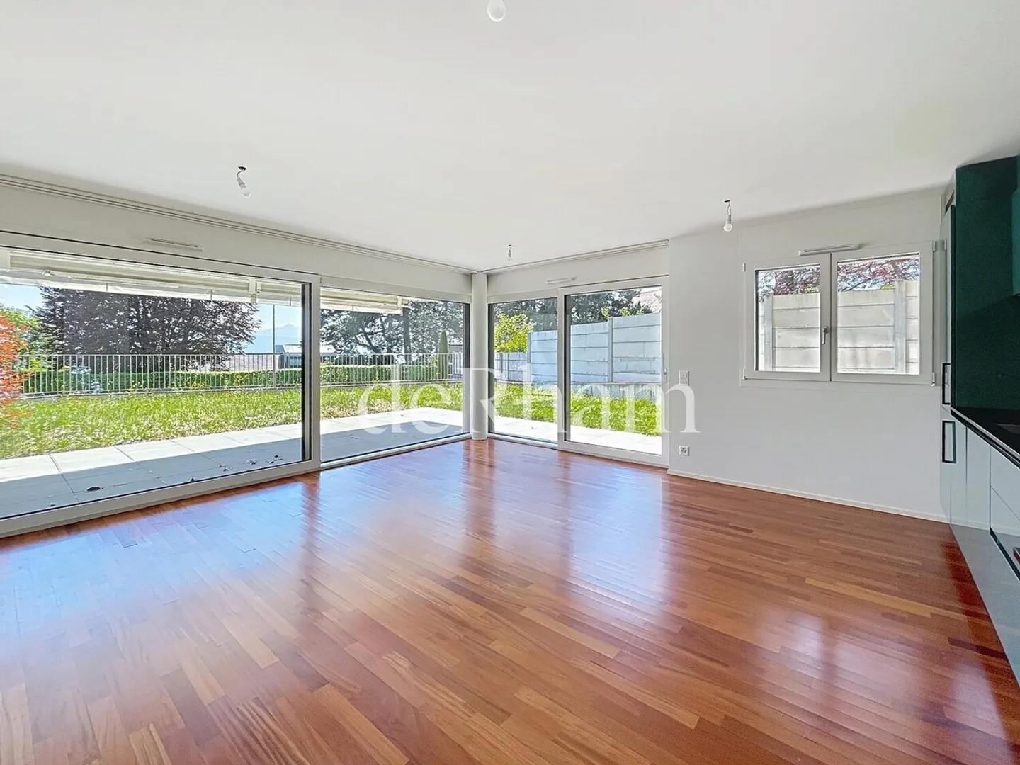 Appartement Magnifique avec Jardin - Photo 2 sur 11