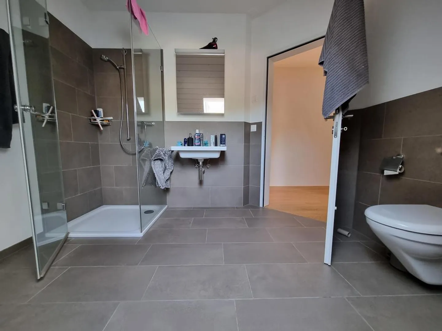 Moderne Wohnung mit Balkon - Foto 6 von 10