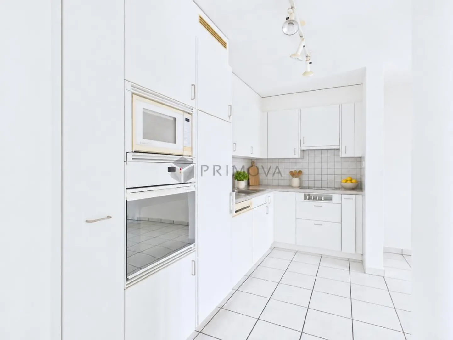 Light, Charm & Comfort - 2.5 Room Attic Apartment in Klingnau - Photo 3 of 8