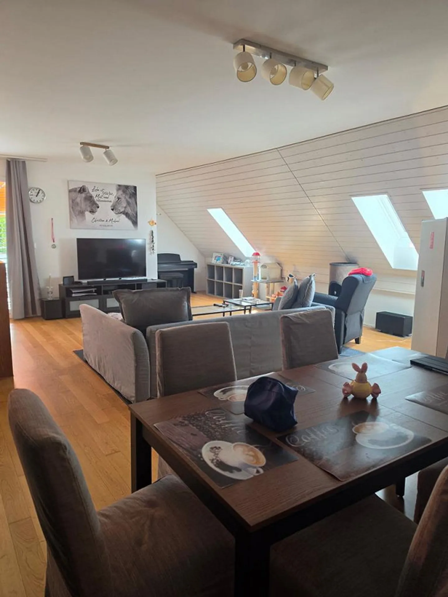 Moderne Wohnung mit Balkon - Foto 4 von 10