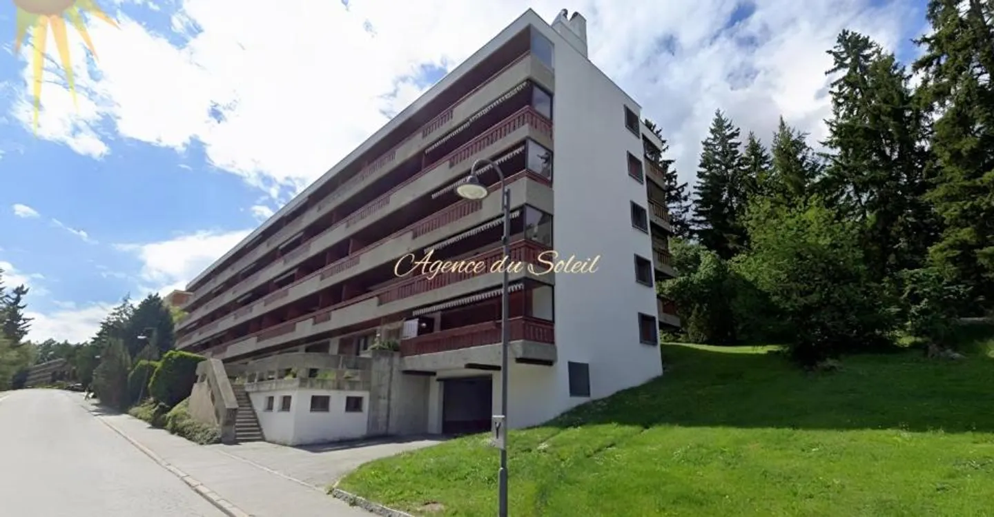Charming Apartment in Crans - Photo 1 of 9