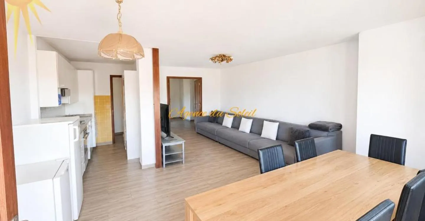Charming Apartment in Crans - Photo 3 of 9