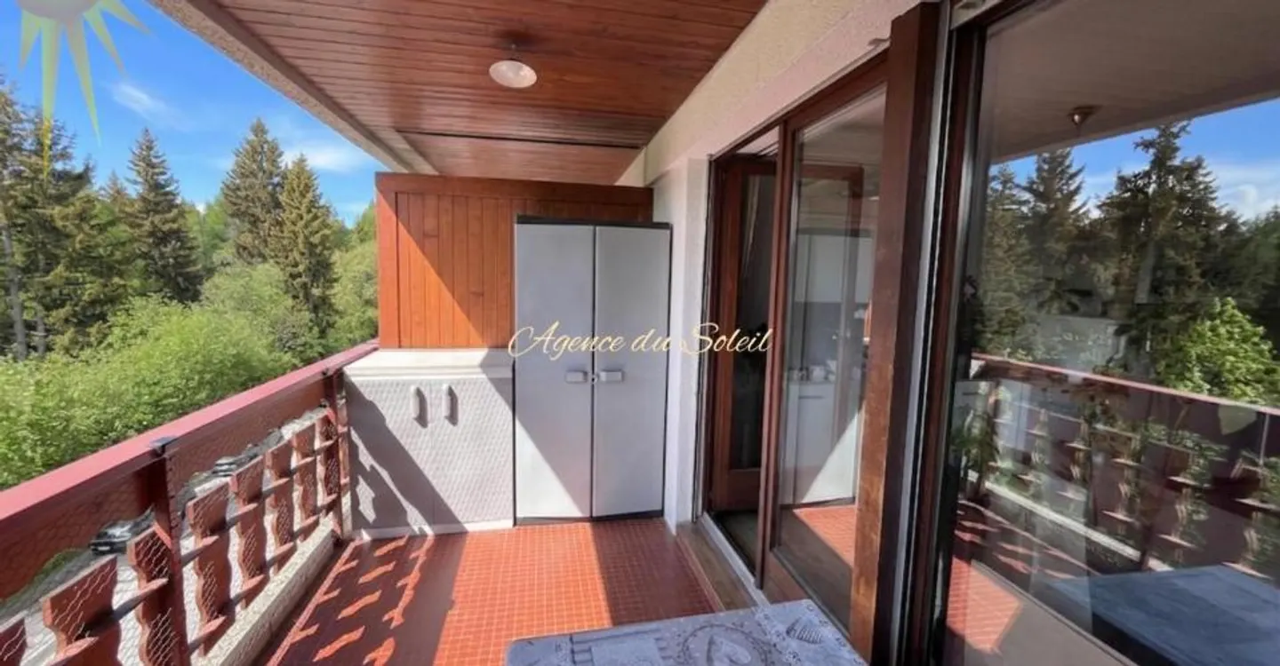 Charming Apartment in Crans - Photo 4 of 9