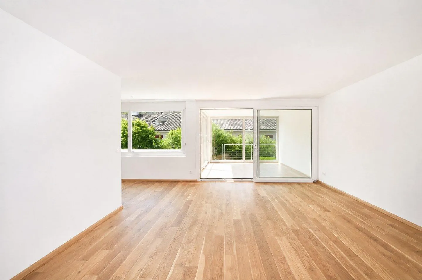 Spacious 4.5-room apartment with winter garden in Bottmingen - Photo 4 of 13