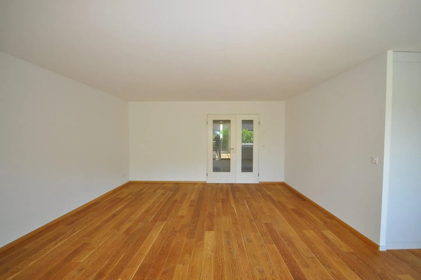 Spacious 4.5-room apartment with winter garden in Bottmingen - Photo 5 of 13