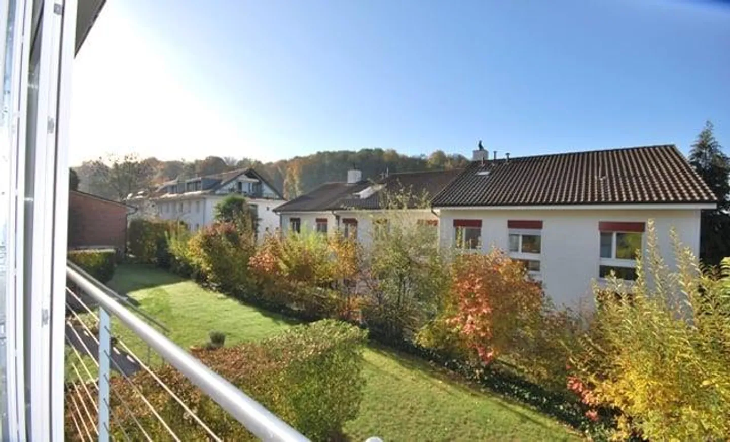 Spacious 4.5-room apartment with winter garden in Bottmingen - Photo 2 of 13