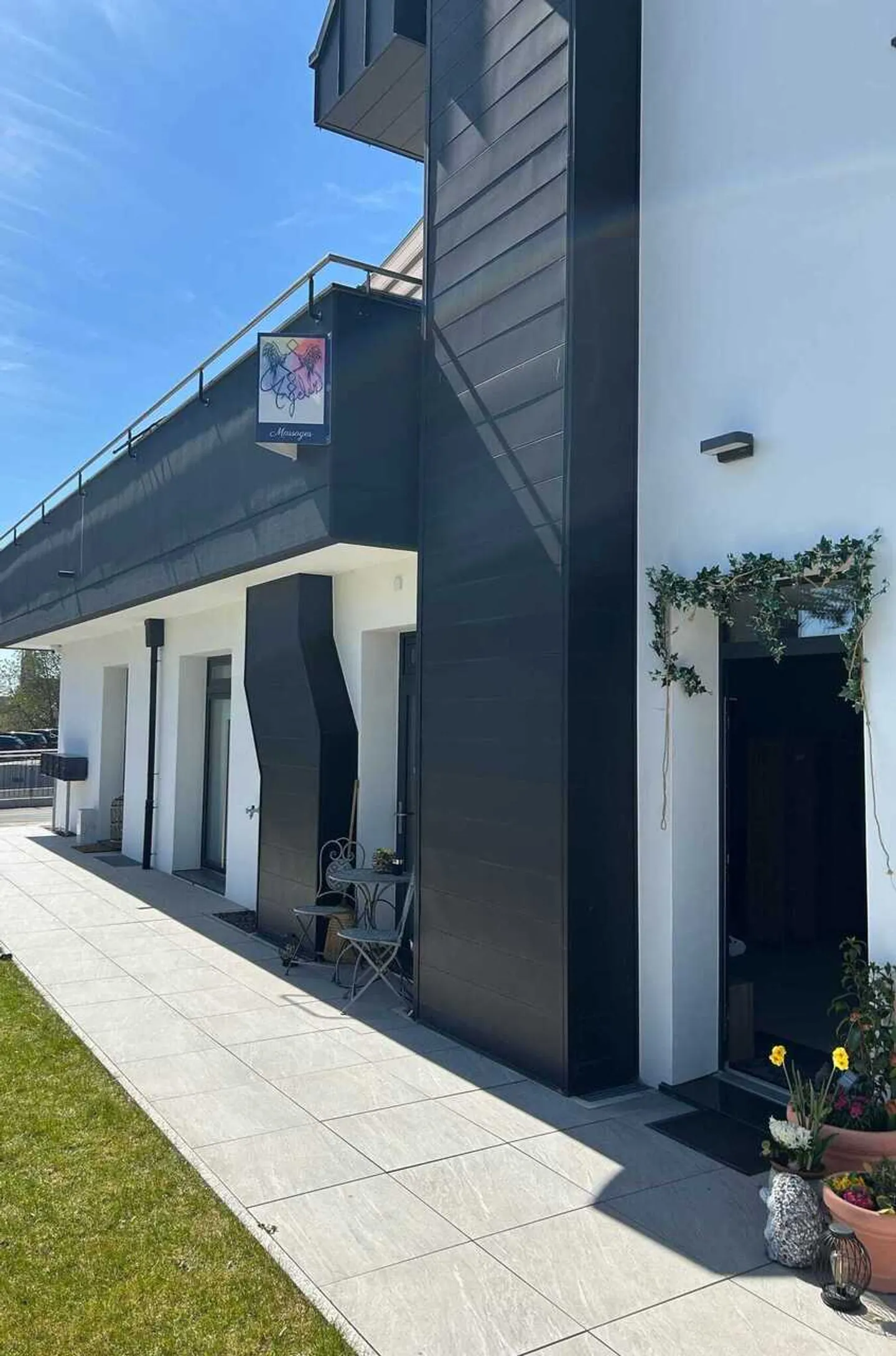 Bel locale commerciale di 42 m2 al piano terra disponibile immediatamente - Foto 3 di 3
