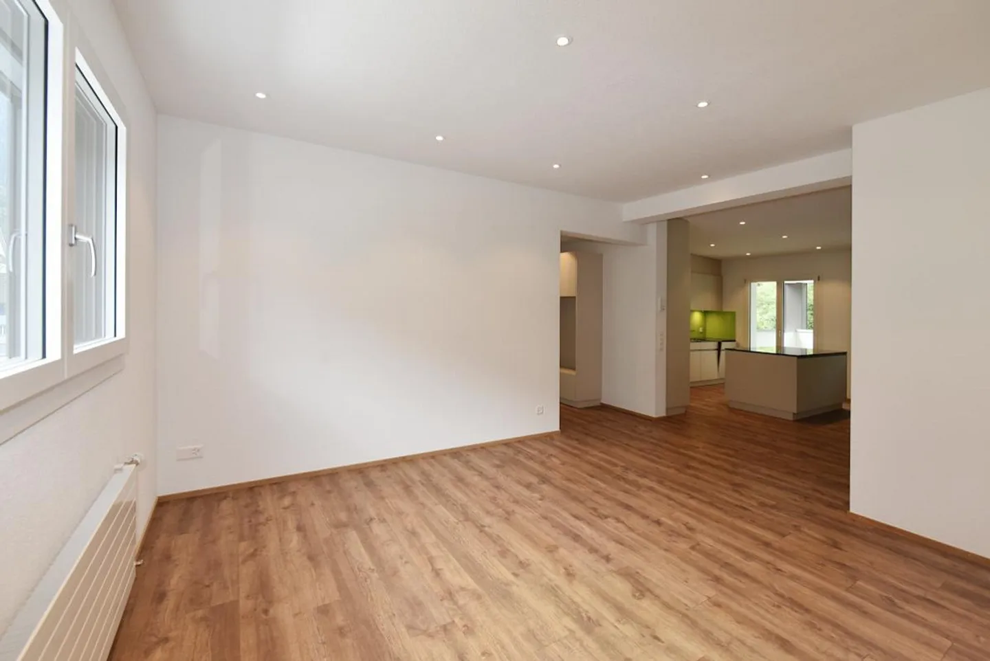 Bureaux modernes et espaces commerciaux combinés avec un penthouse attrayant... - Photo 5 sur 12