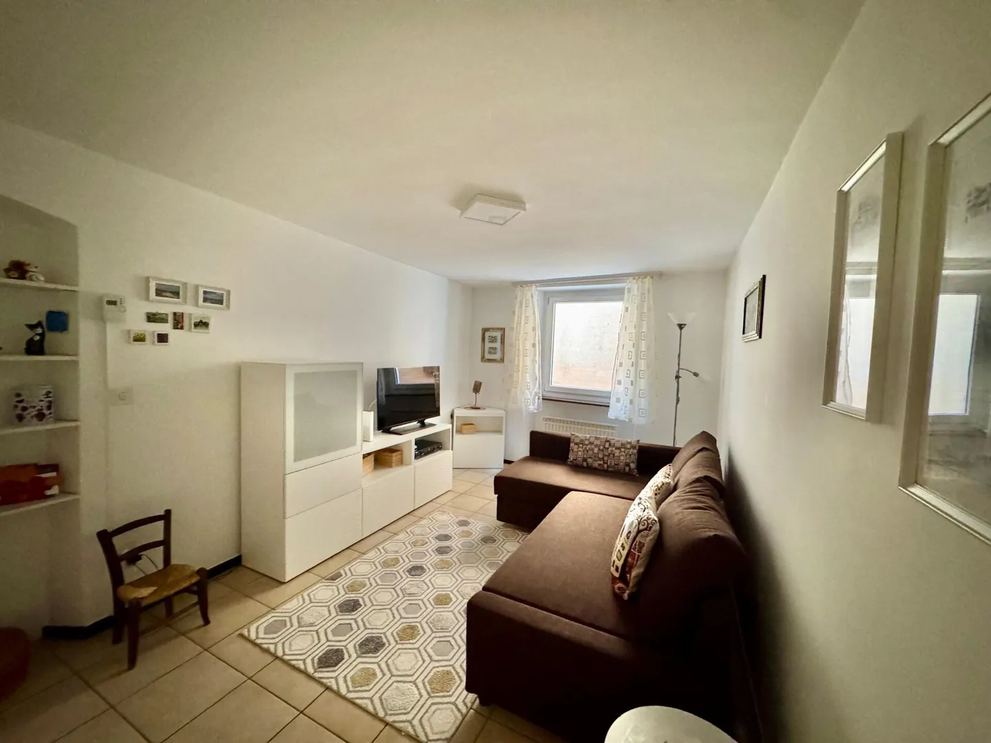 Breno - Einfamilienhaus mit großer Terrasse - Foto 3 von 8