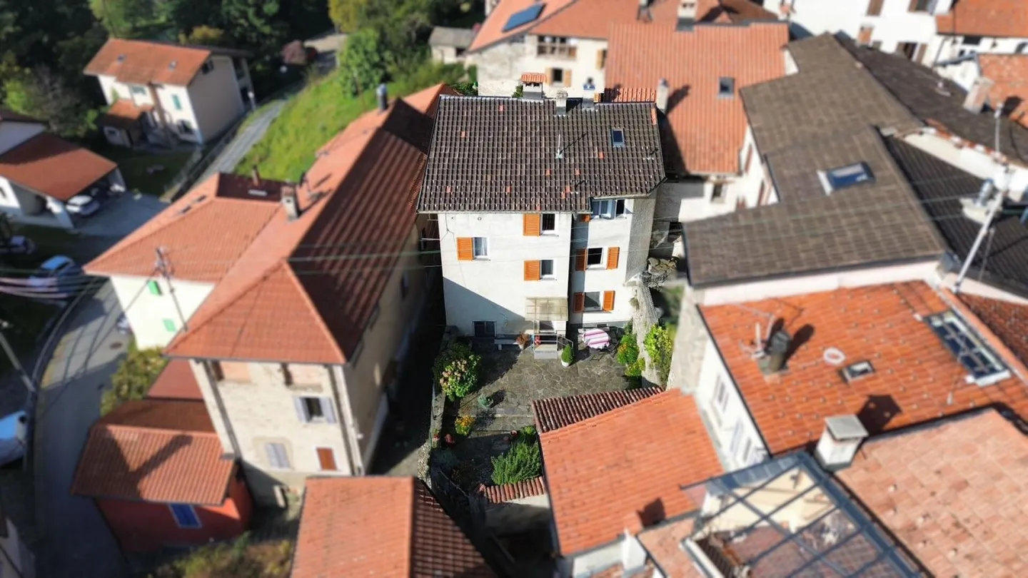 Breno - Einfamilienhaus mit großer Terrasse - Foto 7 von 8