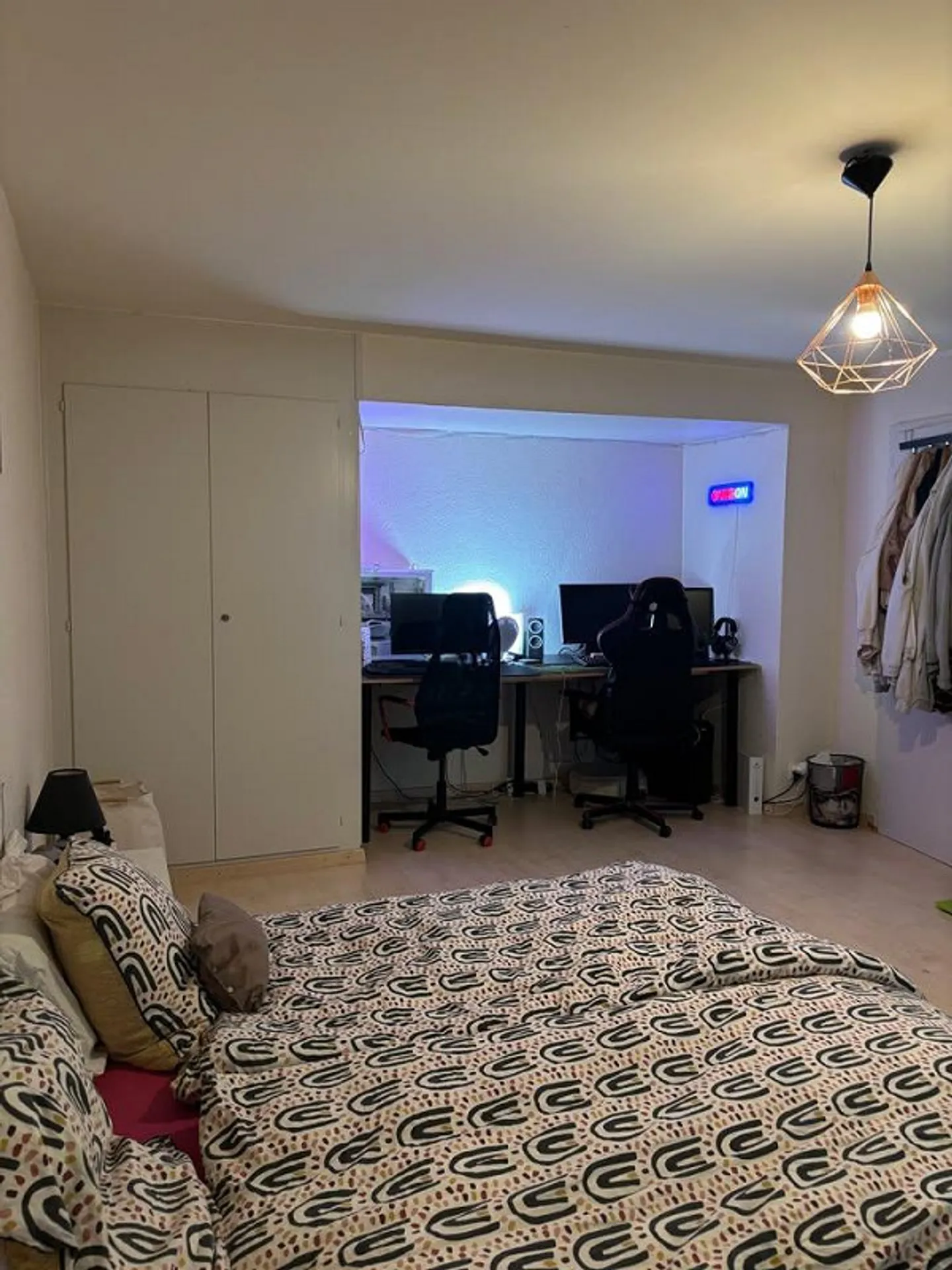 Spacious 2-room apartment with terrace in La Coudre, Neuchâtel - Photo 15 of 20