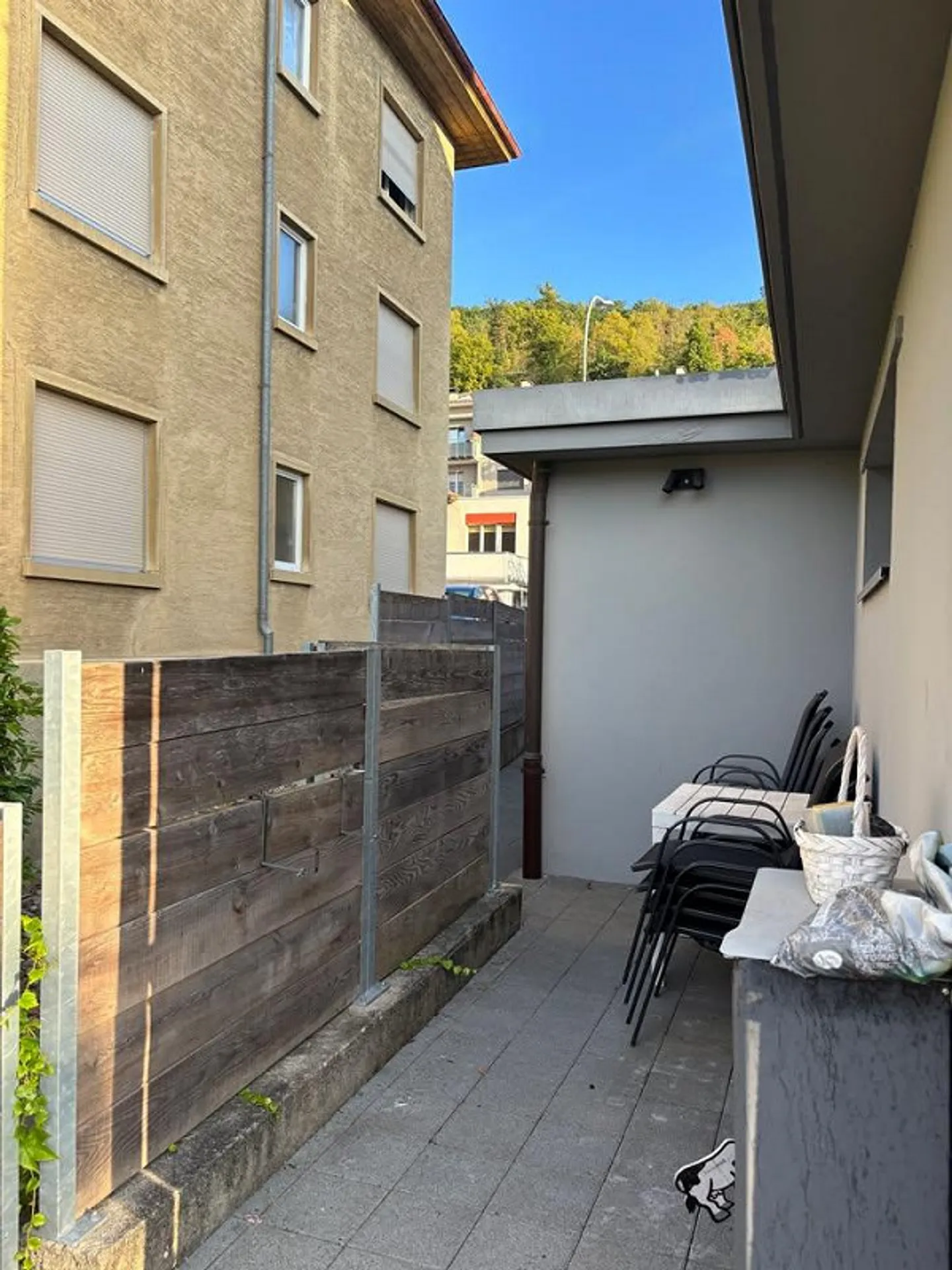 Spacious 2-room apartment with terrace in La Coudre, Neuchâtel - Photo 19 of 20