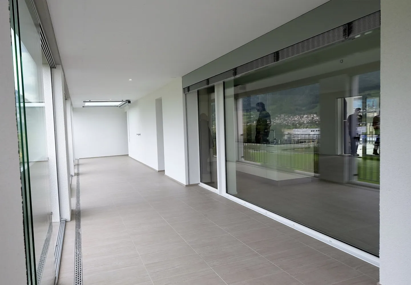 Appartamento attico esclusivo 4.5 locali al 6° piano - Foto 4 di 8