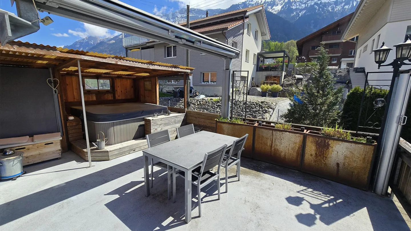 Maison individuelle de 5 pièces – Vivre au cœur du village de Bönigen - Photo 9 sur 21