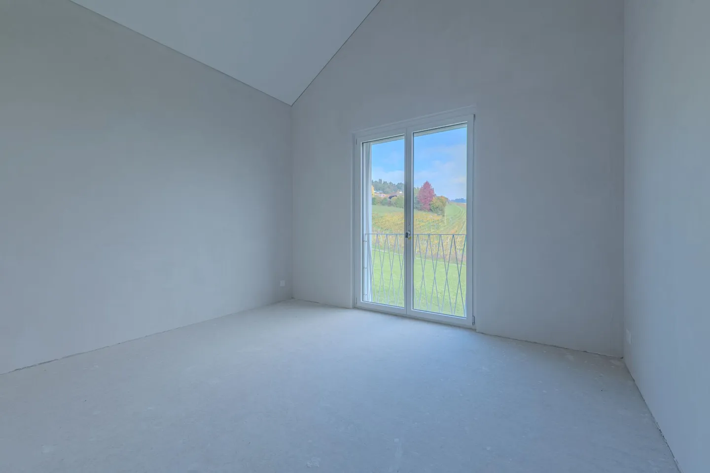 LARGE REAL ESTATE - Exclusive 4.5-room maisonette apartment in Lugnorre - Photo 9 of 14
