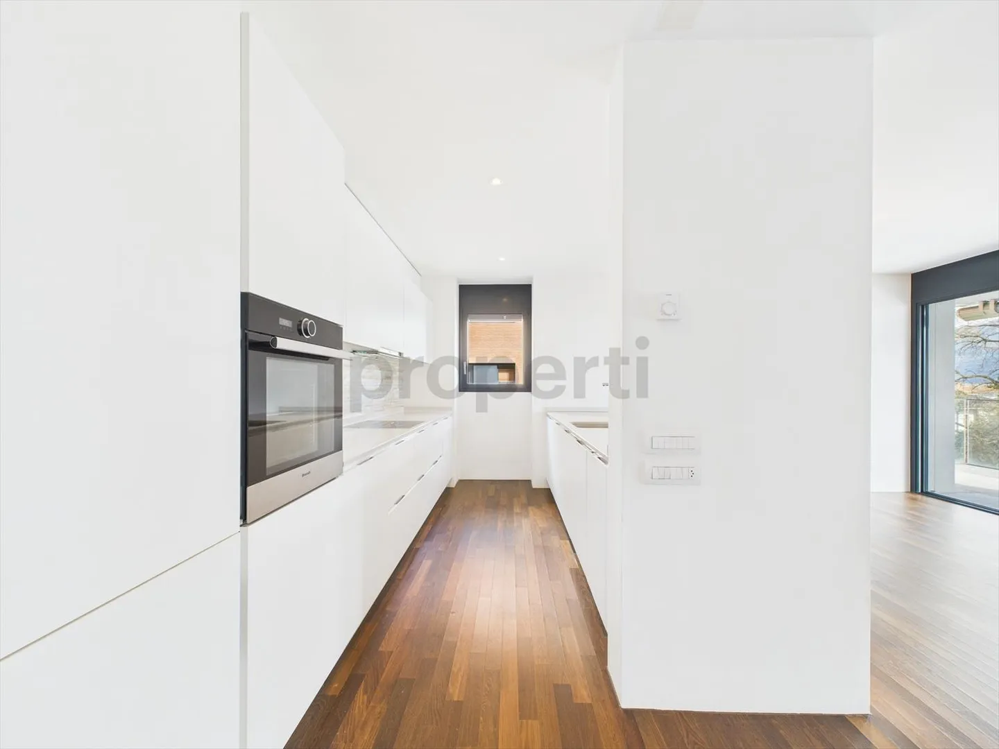 Appartamento in vendita - Foto 2 di 11