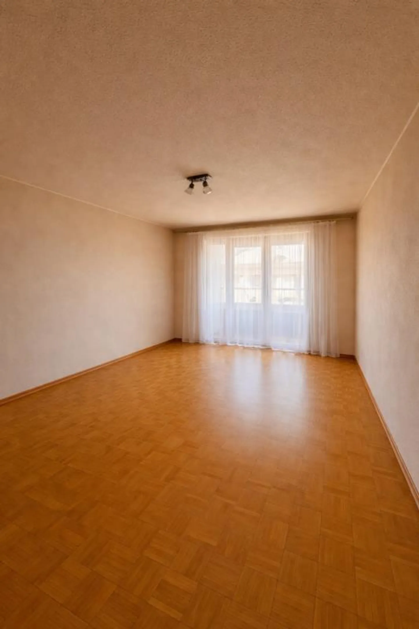 Appartement 2.5 pièces abordable cherche nouveaux locataires - Photo 4 sur 6