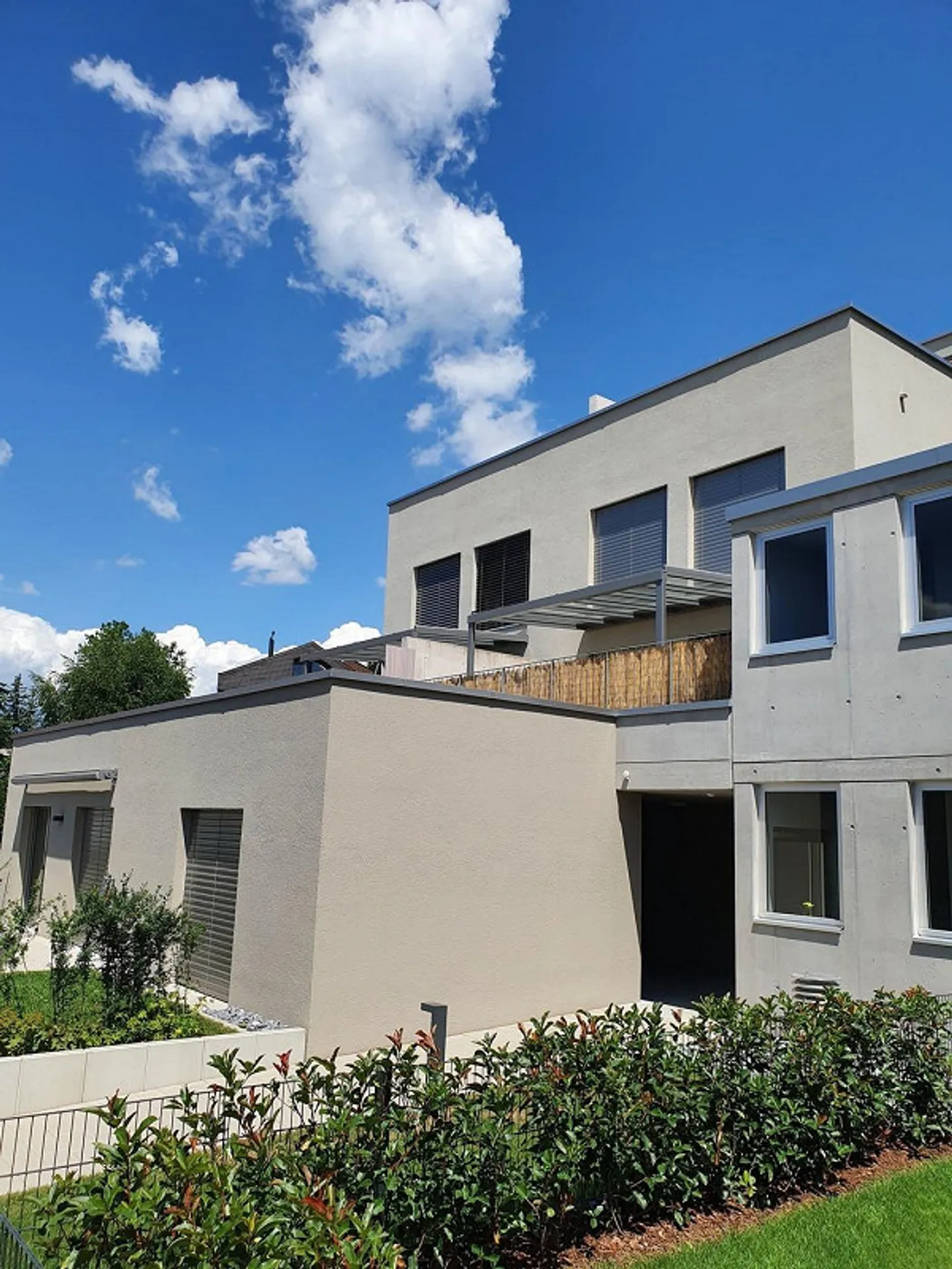 Your house on the south slope with terrace and garden - Photo 2 of 13