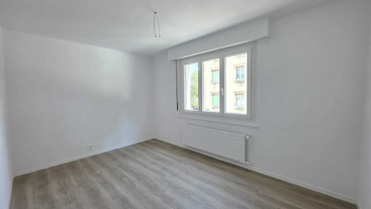 Beautiful renovated apartment - Photo 7 of 11