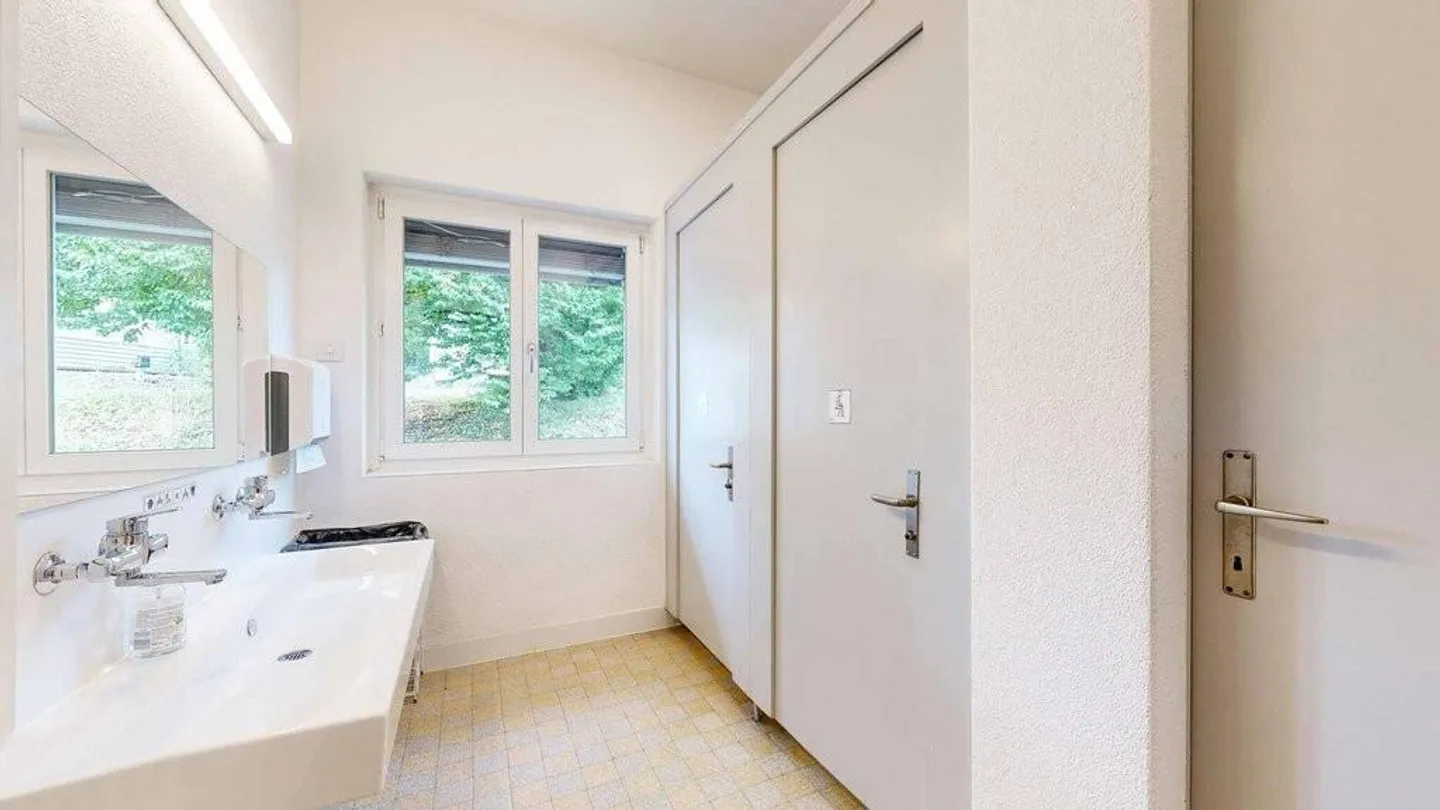 Espace commercial polyvalent à Lucerne - Photo 6 sur 7