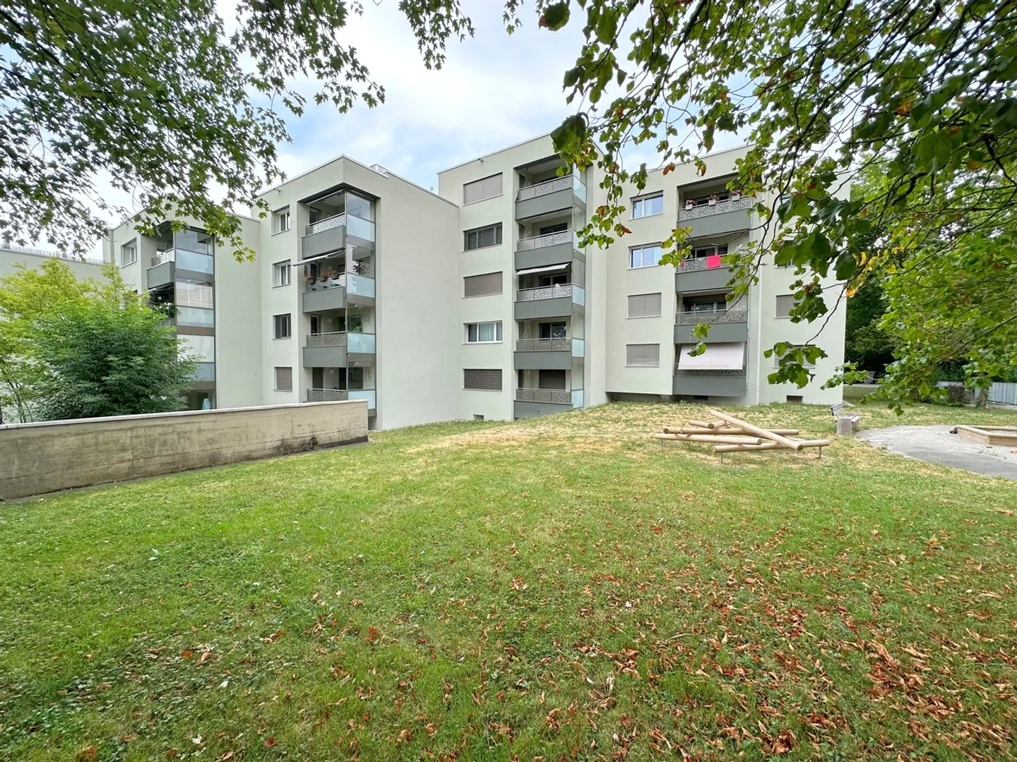 Appartamento moderno con balcone sud - Foto 1 di 8