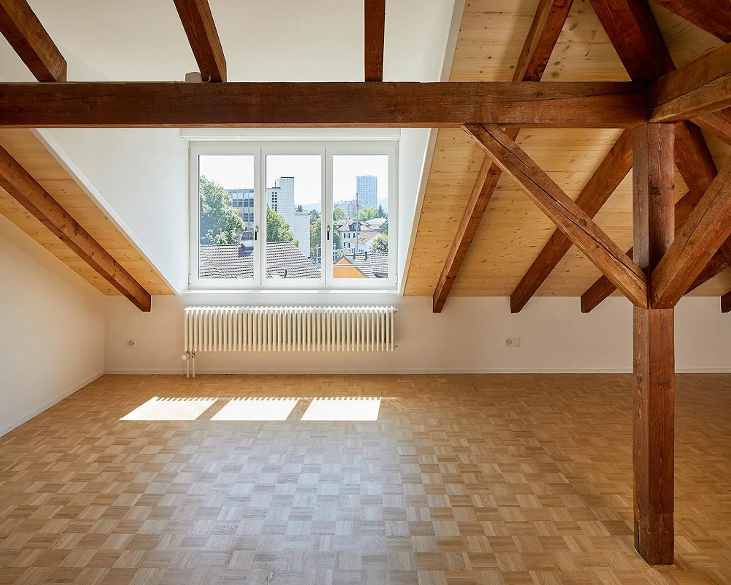 Appartamento duplex esclusivo di 5,5 locali in posizione centrale a Winterthur - Foto 4 di 11