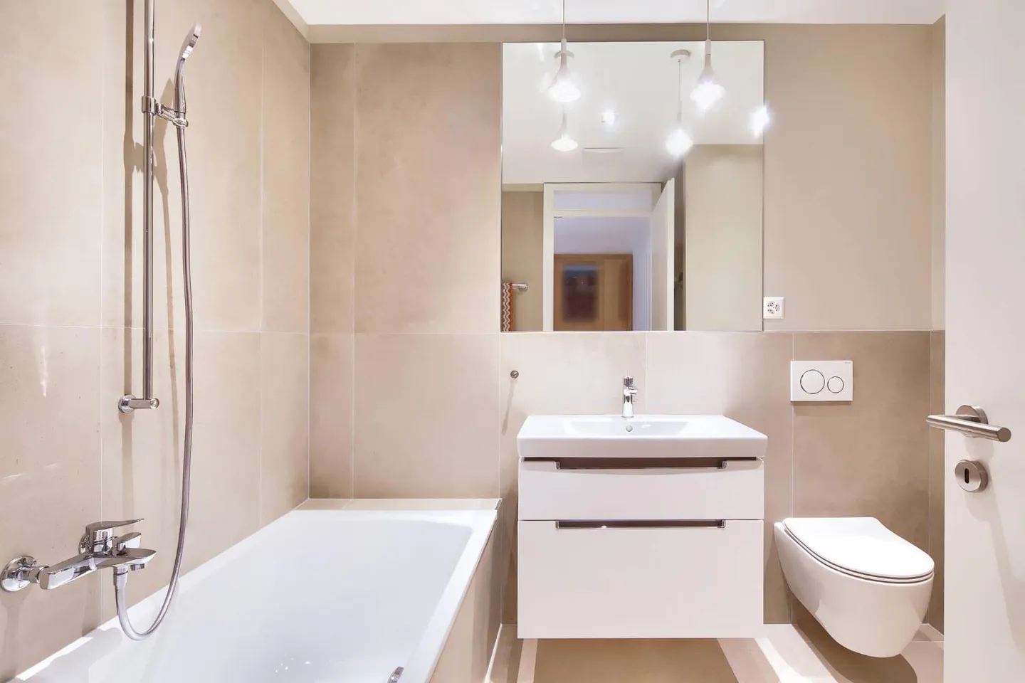 Wunderschöne 3,5-Zimmer-Wohnung mit privatem Garten - Foto 7 von 8