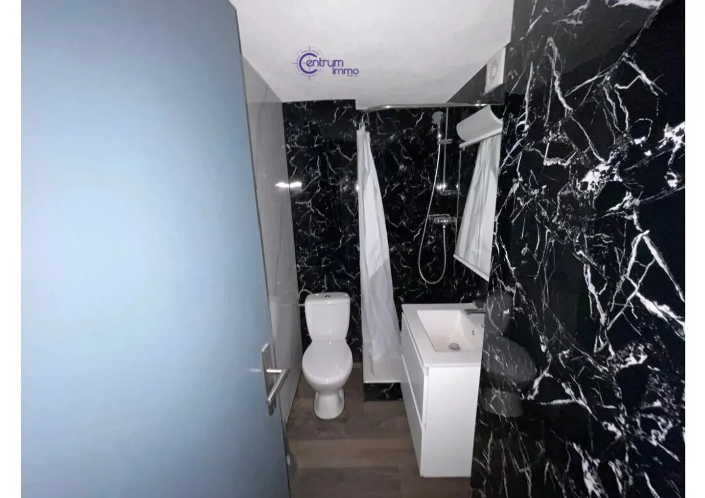 Vollständig renoviertes Gebäude - Foto 5 von 13