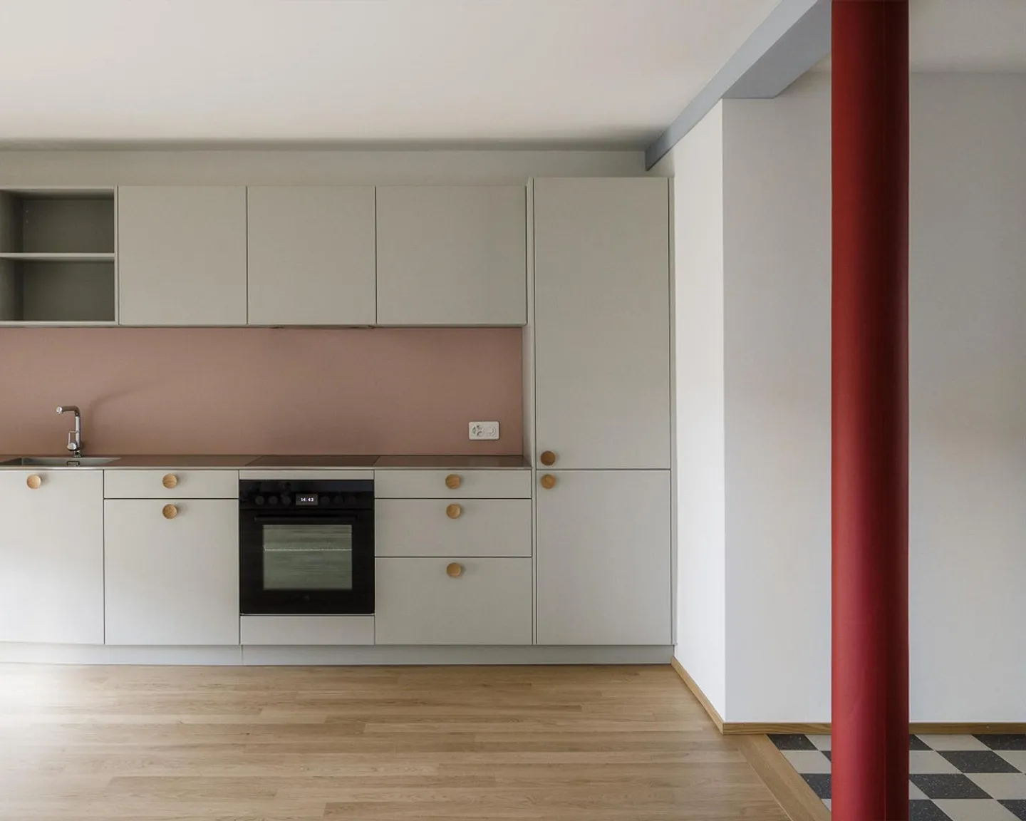 High-quality renovated apartment on the Rhine - Photo 1 of 10