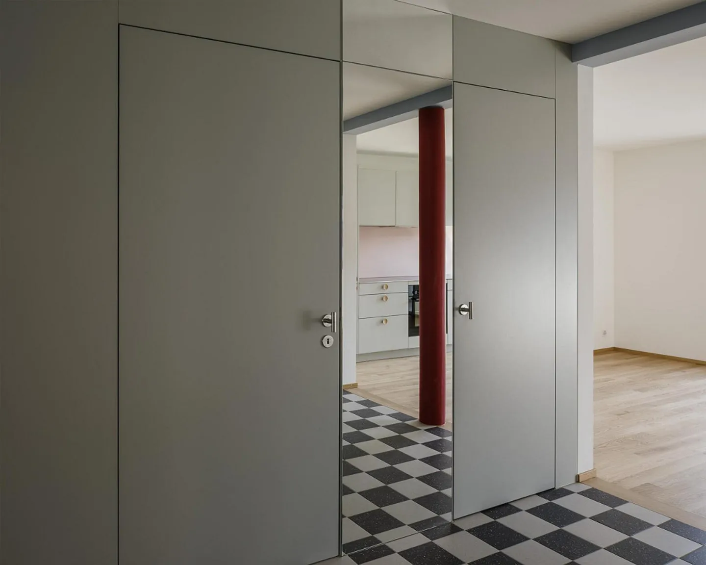 High-quality renovated apartment on the Rhine - Photo 3 of 10