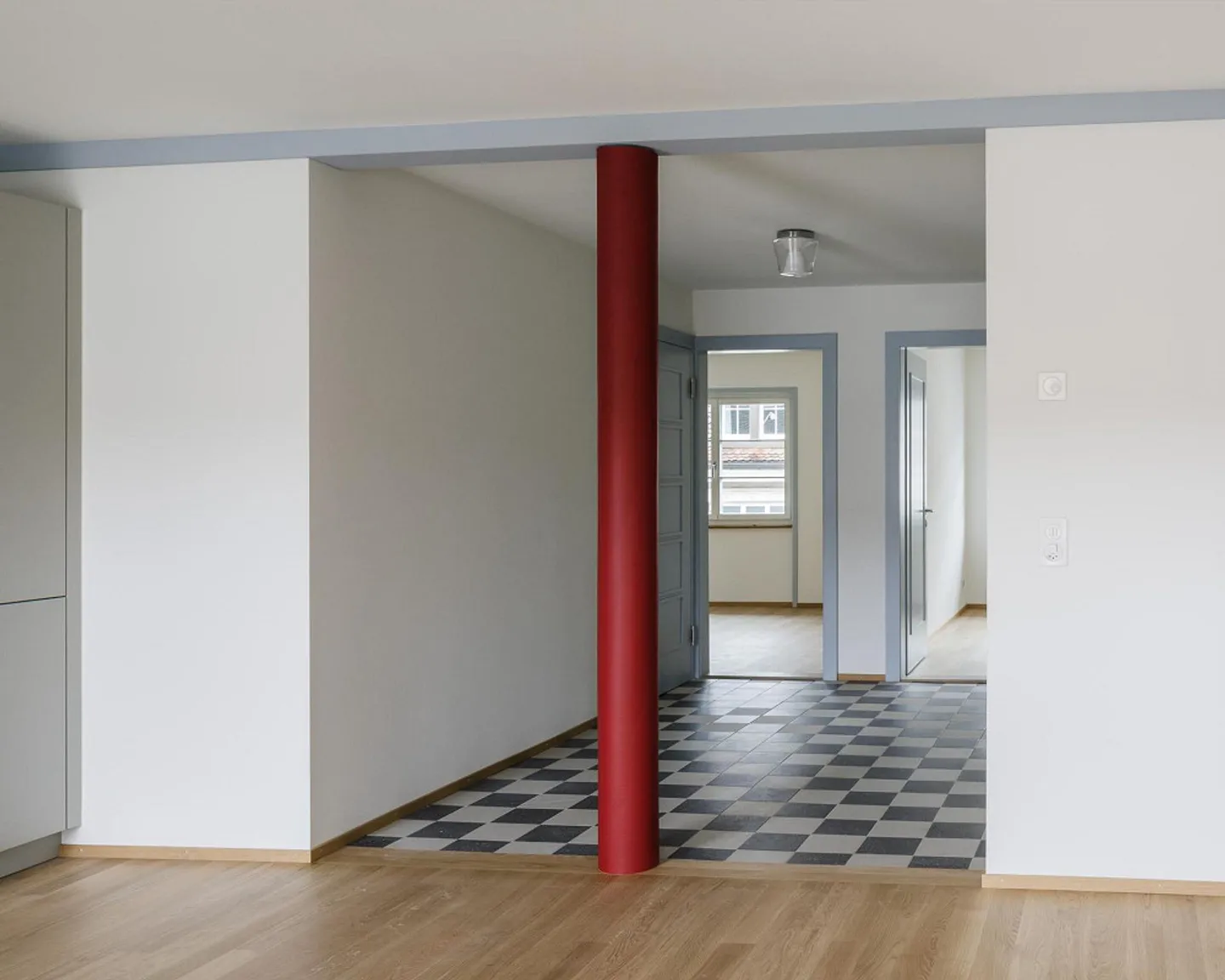 High-quality renovated apartment on the Rhine - Photo 2 of 10