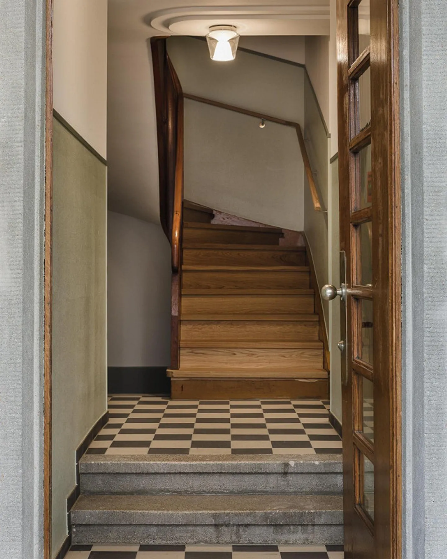 High-quality renovated apartment on the Rhine - Photo 9 of 10