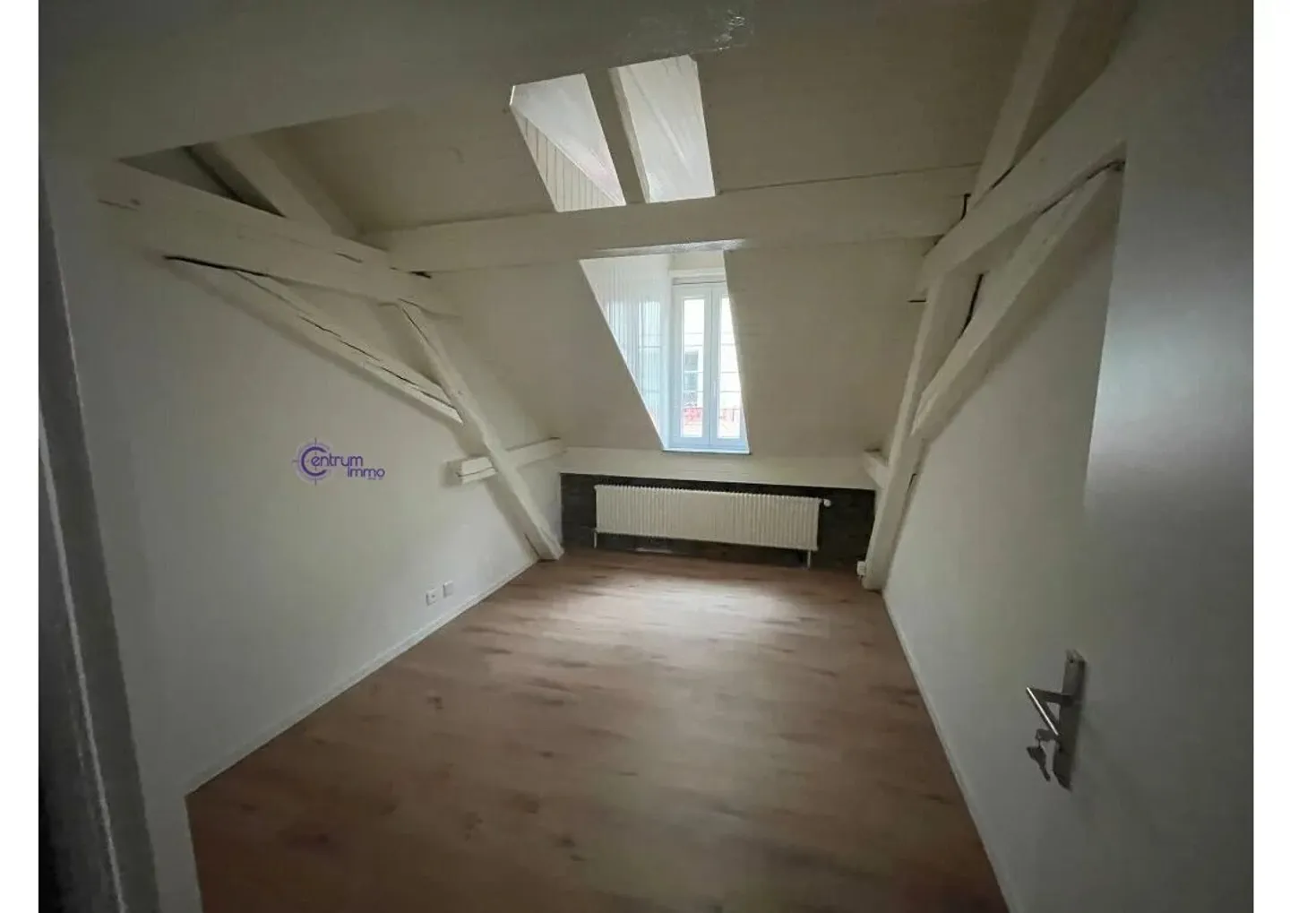 Vollständig renoviertes Gebäude - Foto 11 von 13