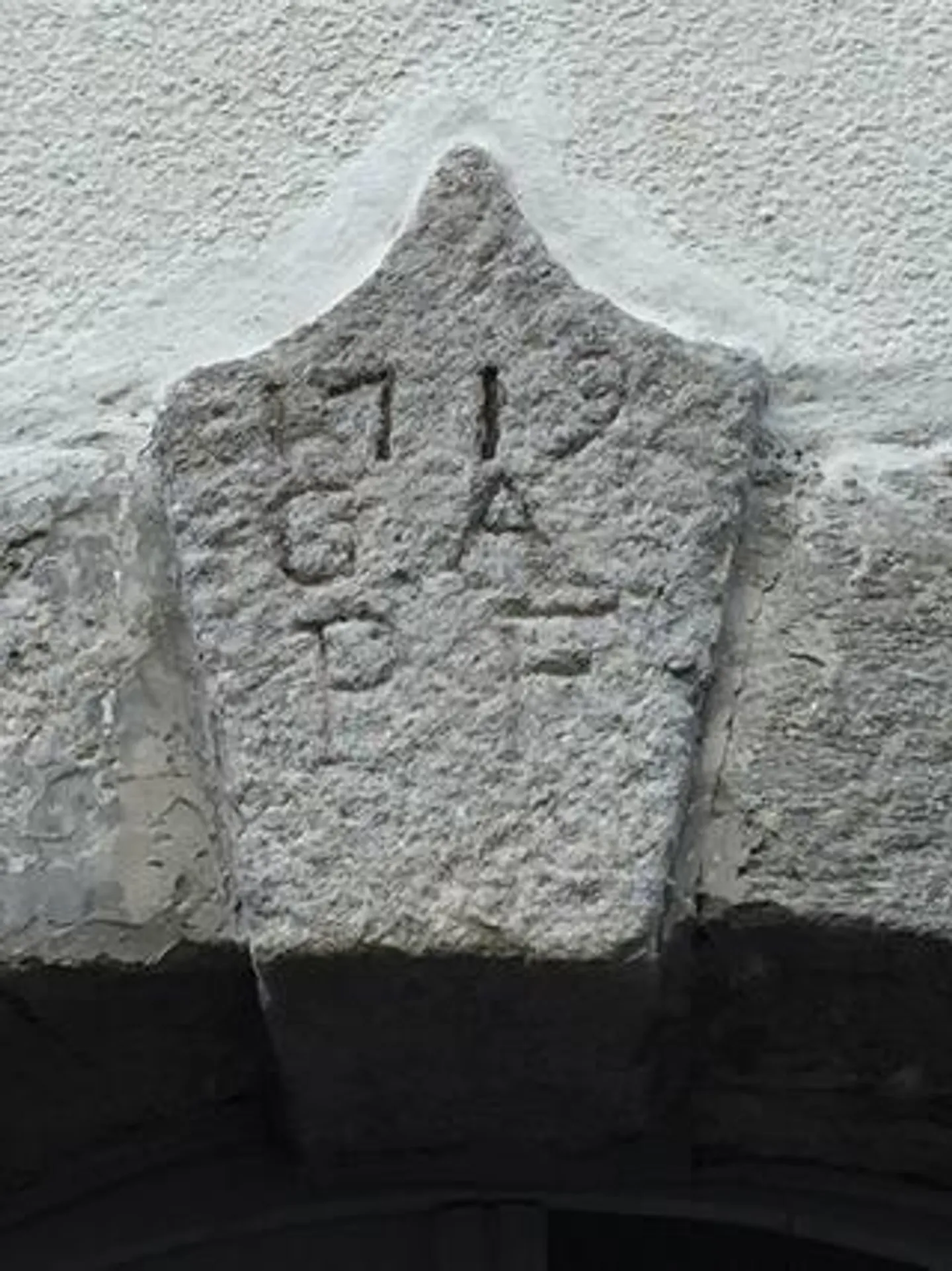 Furnished independent duplex apartment in historic building - Photo 6 of 8