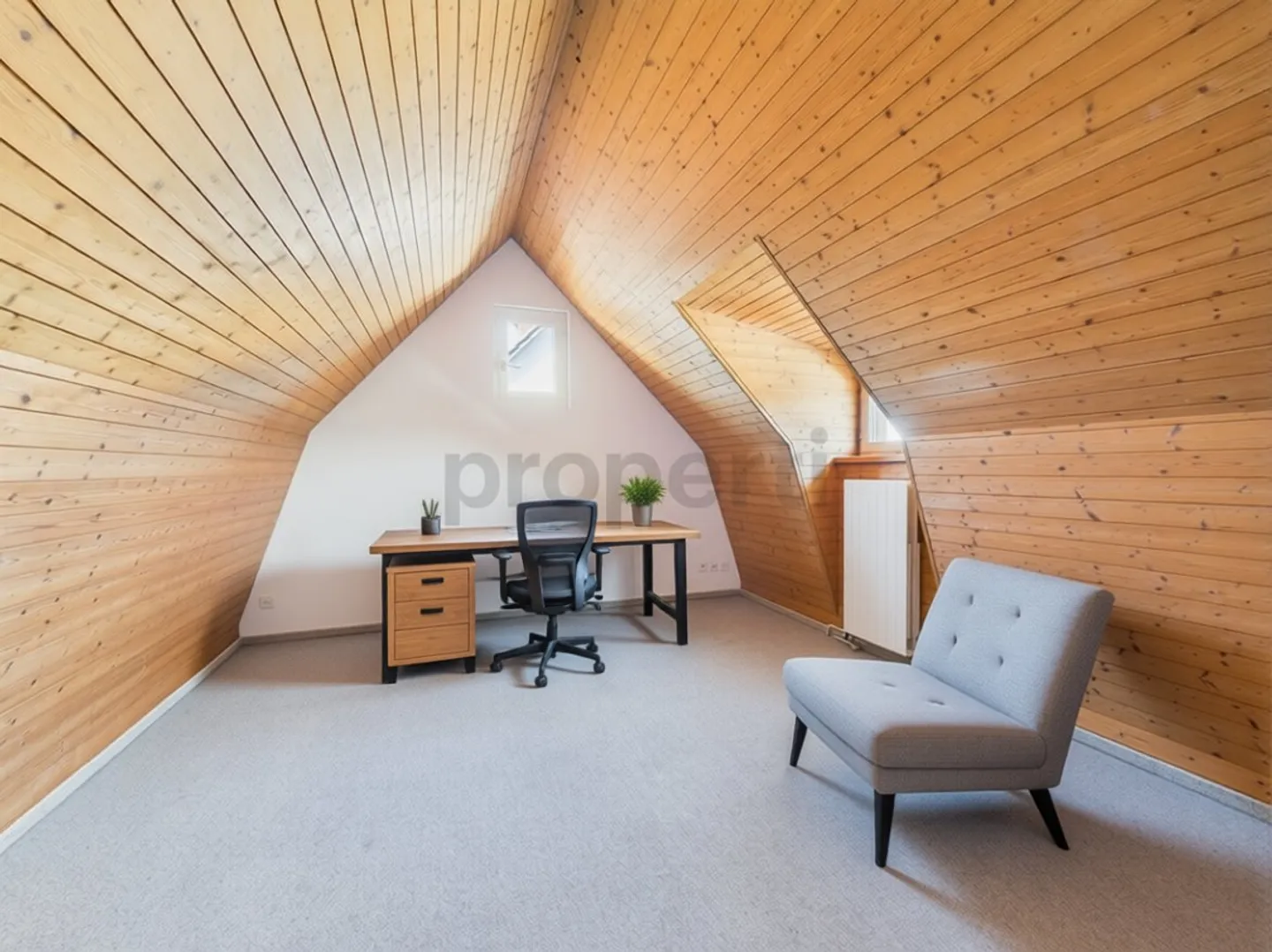 Charming Maisonette Apartment - Photo 10 of 13