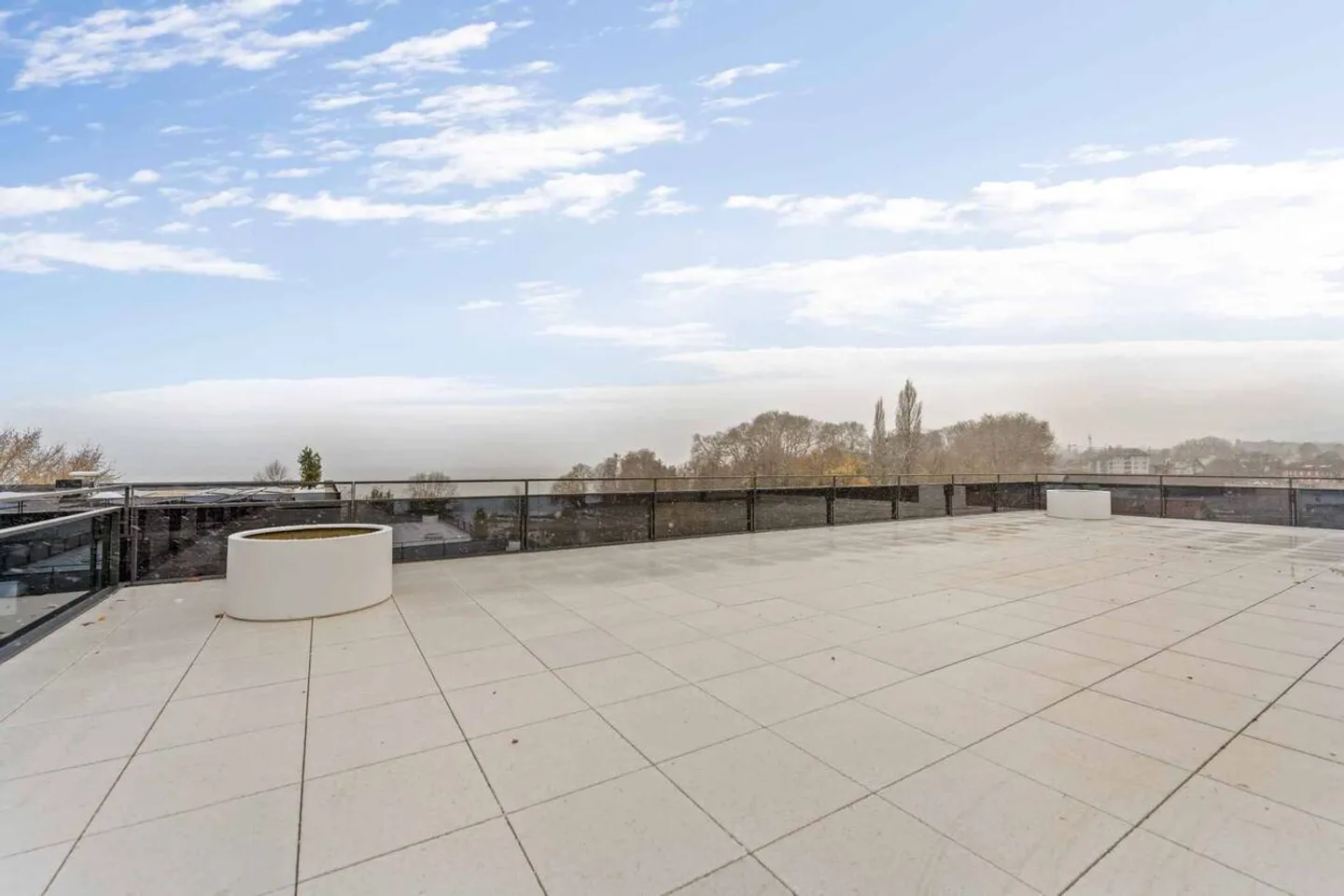 Neues Penthouse mit 5,5 Zimmern und 250 m2 Terrasse - Foto 2 von 11