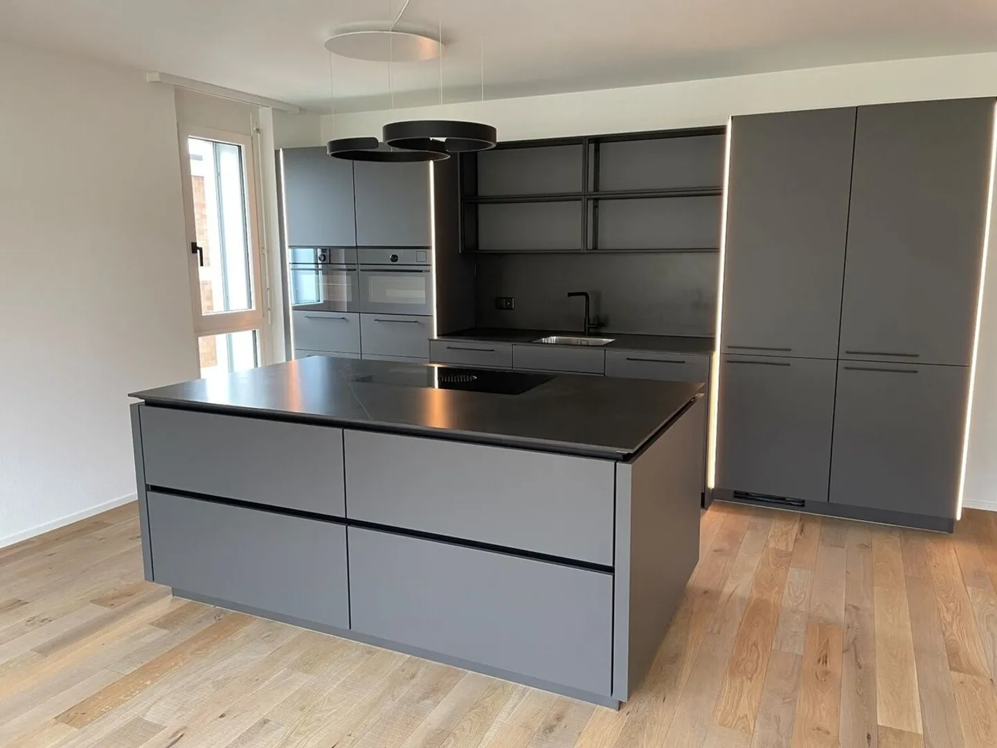 Exclusive 5.5-room apartment - modern living at the highest level - Photo 3 of 9