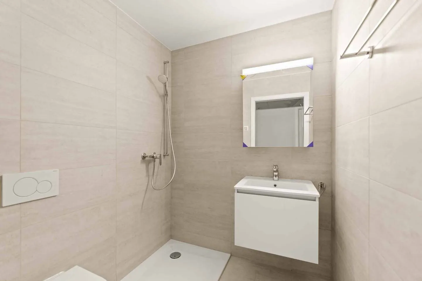 Neues Penthouse mit 5,5 Zimmern und 250 m2 Terrasse - Foto 8 von 11