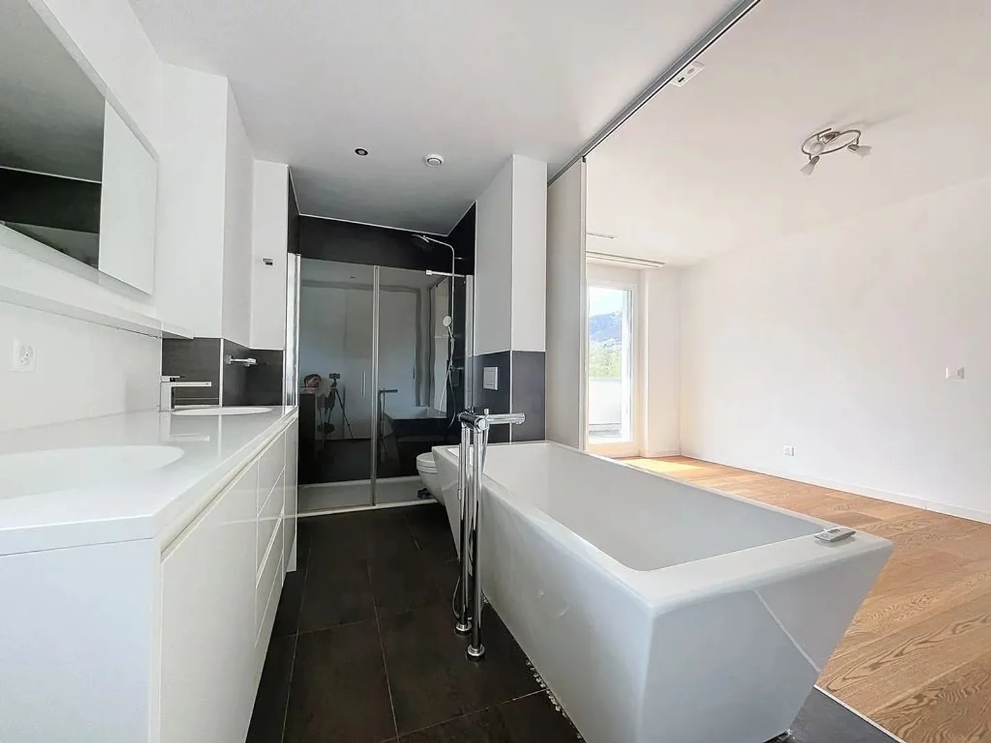 Appartement Attique Étonnant - Photo 6 sur 13