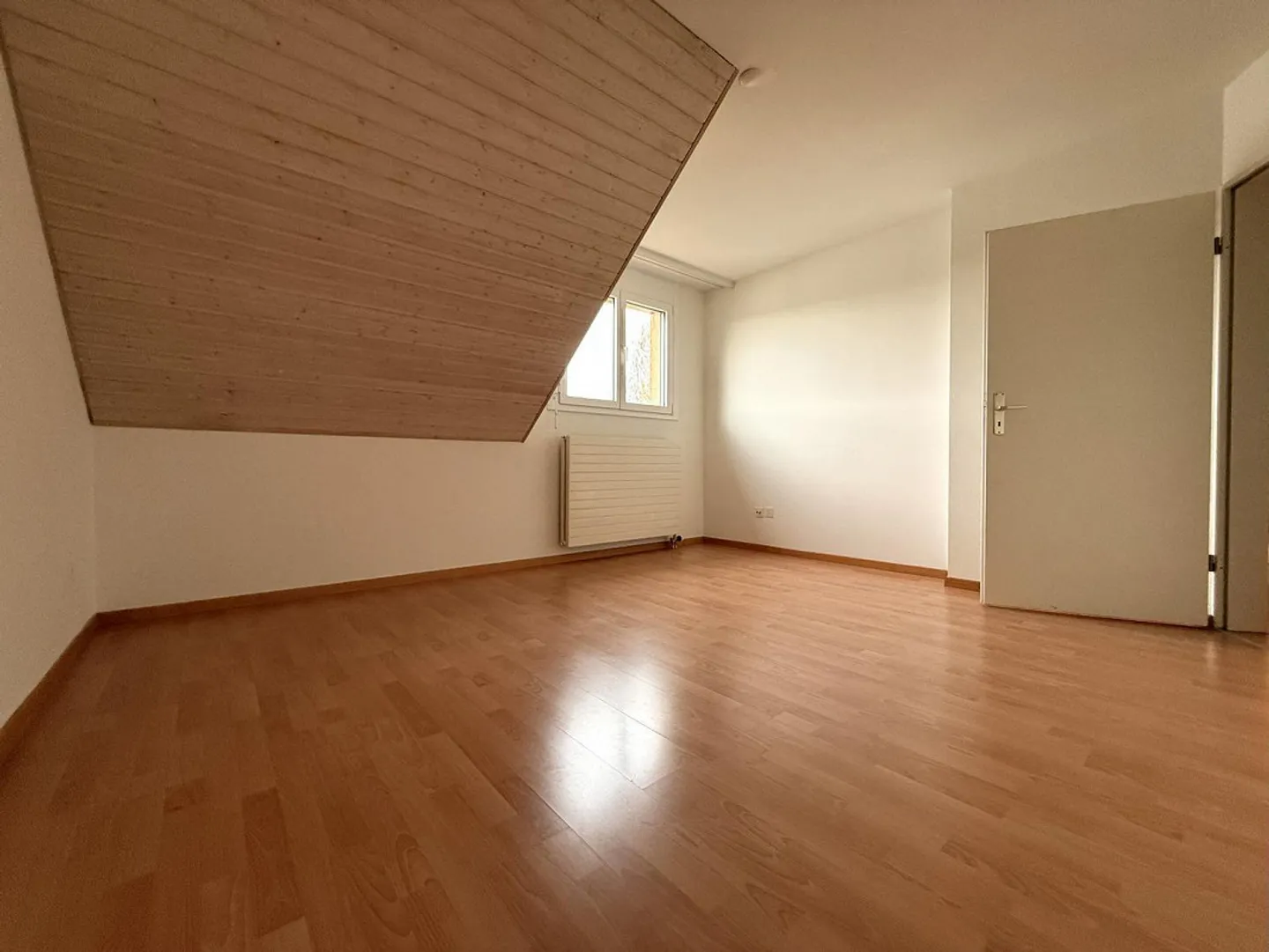 Subtenant - Photo 9 of 9