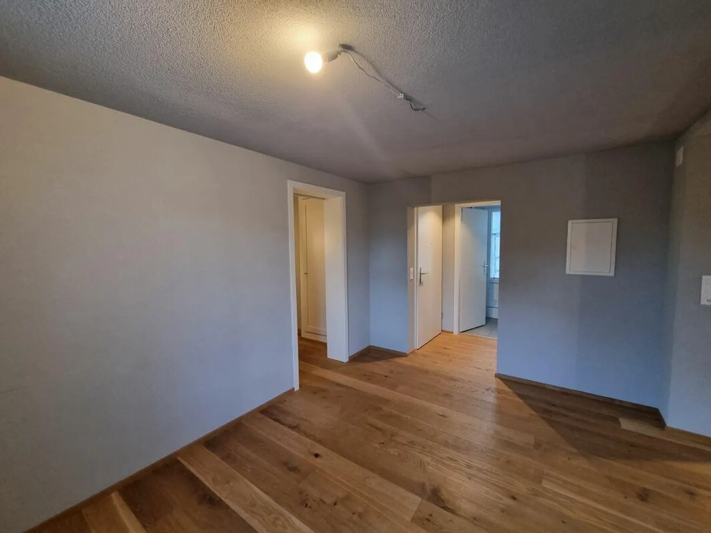 Bijou confortable et moderne dans un emplacement pratique - Photo 3 sur 6