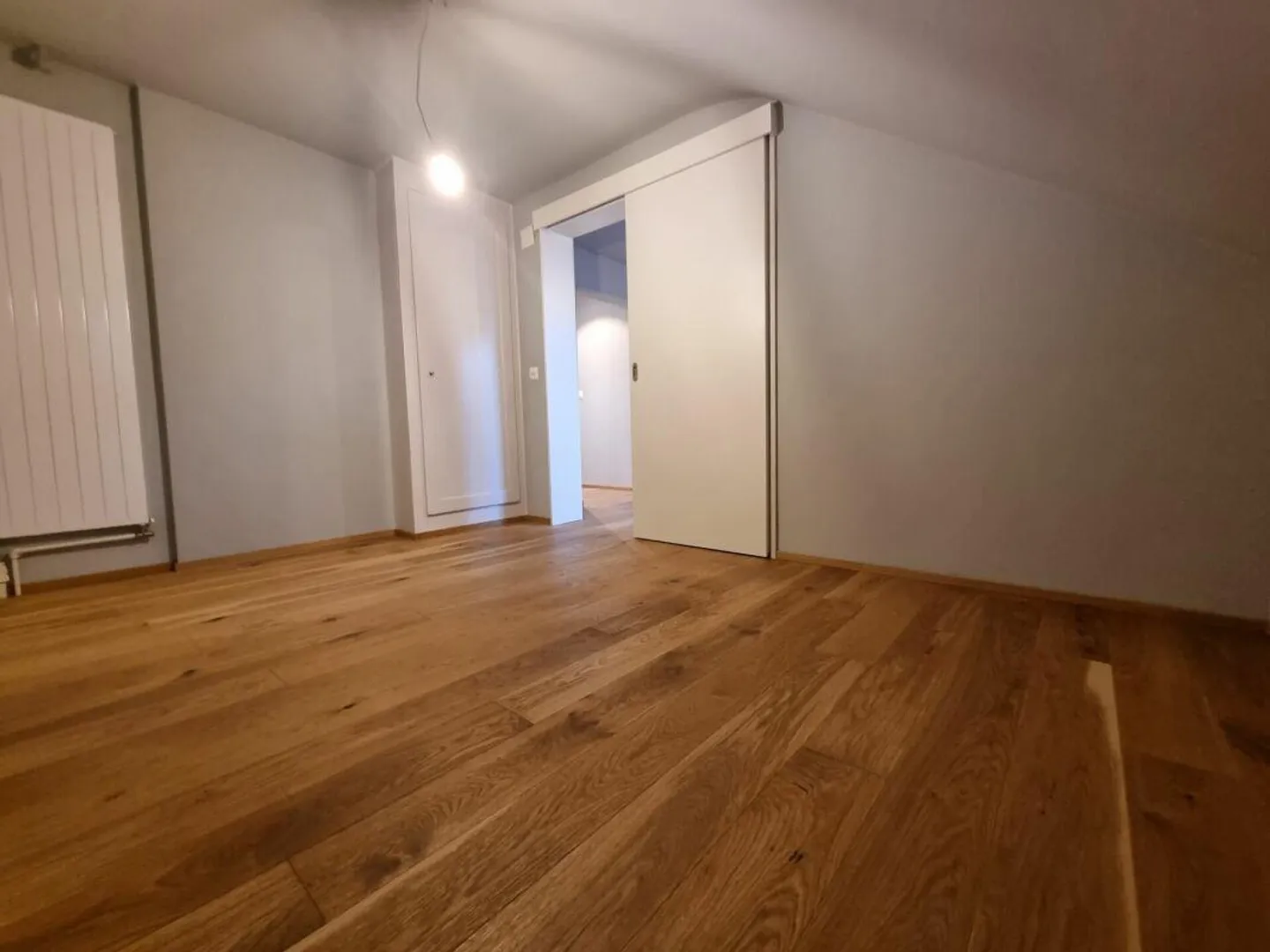 Bijou confortable et moderne dans un emplacement pratique - Photo 4 sur 6