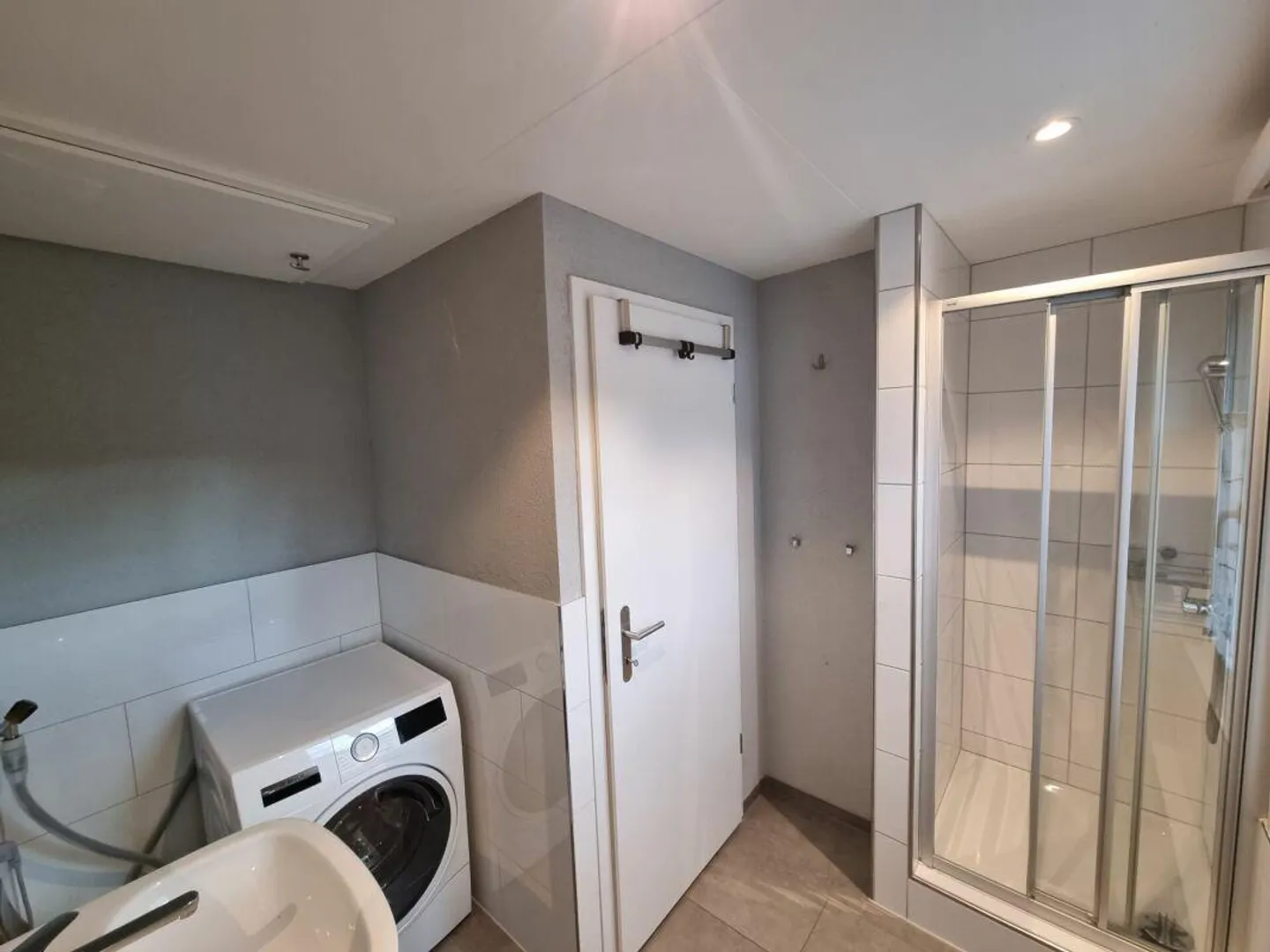 Bijou confortable et moderne dans un emplacement pratique - Photo 6 sur 6