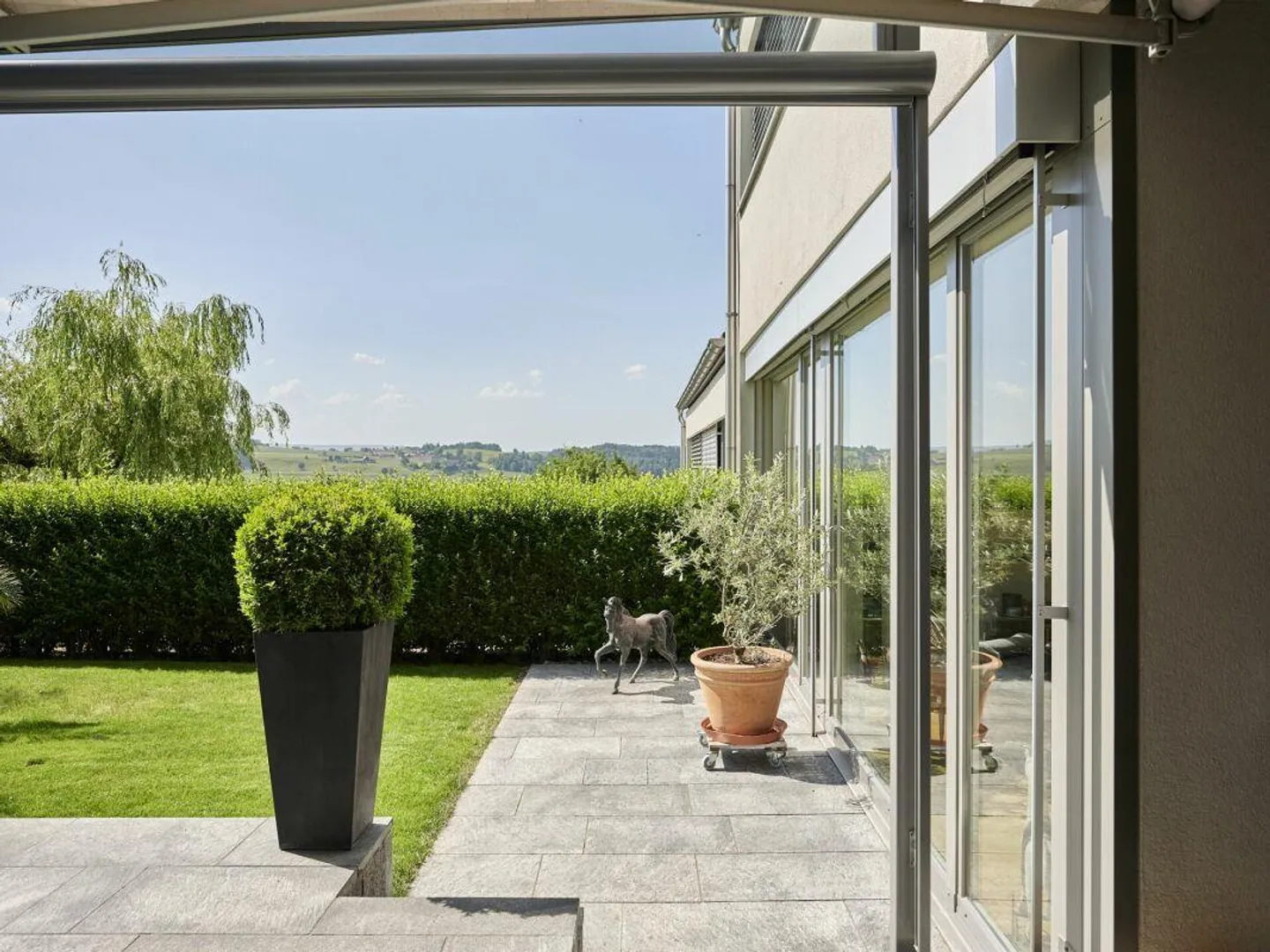 Casa unifamiliare con garage doppio - Foto 4 di 13