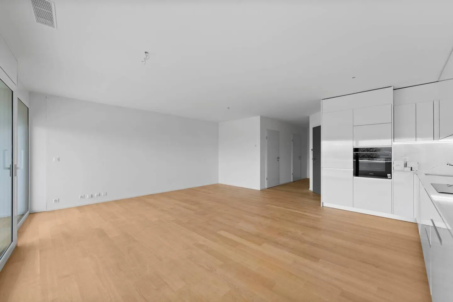 Nur wenige Schritte vom See entfernt! Neue Penthouse-Wohnung mit 2,5 Zimmern - Foto 4 von 10