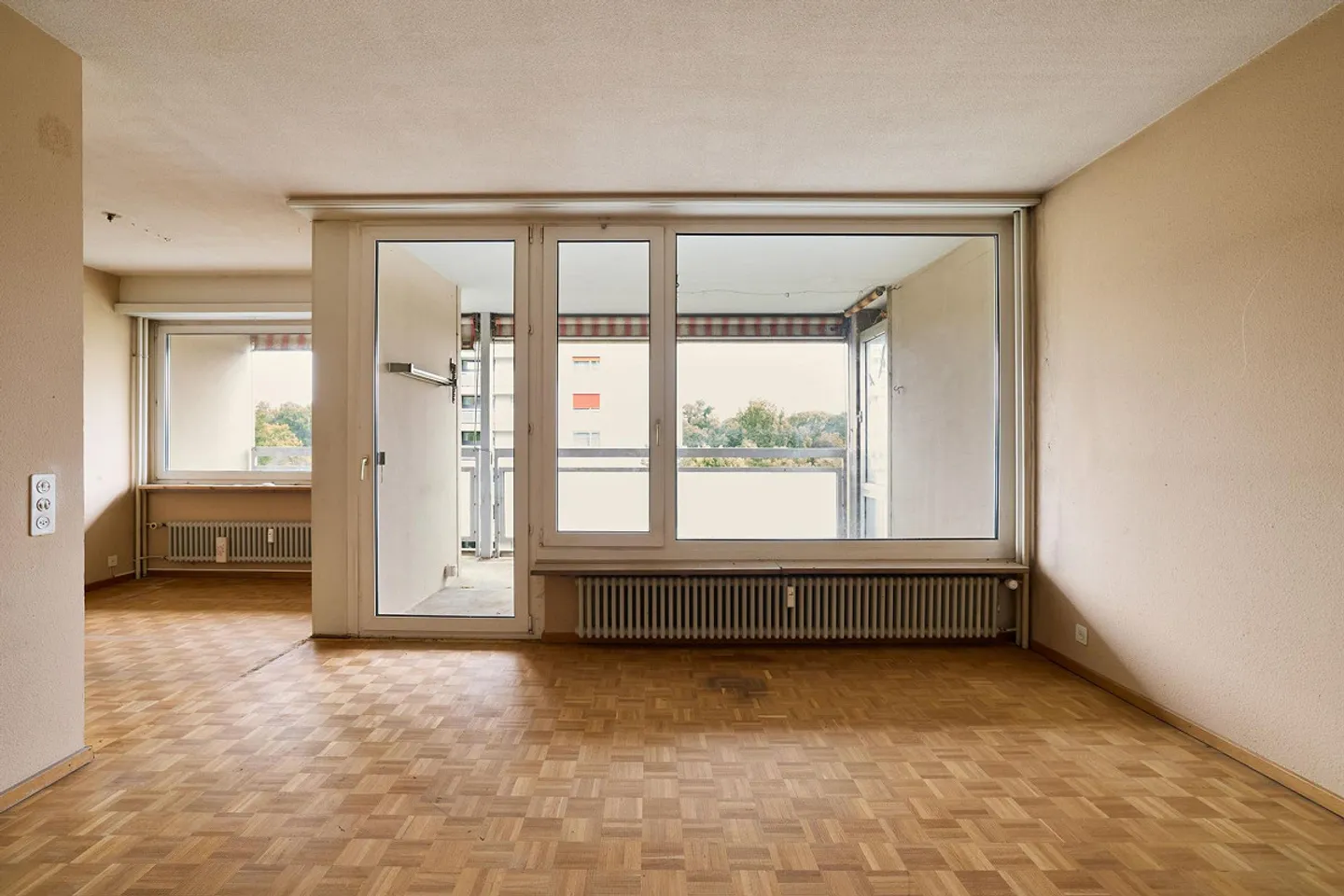 4.5-room apartment in a quiet location with parking space - Photo 4 of 9