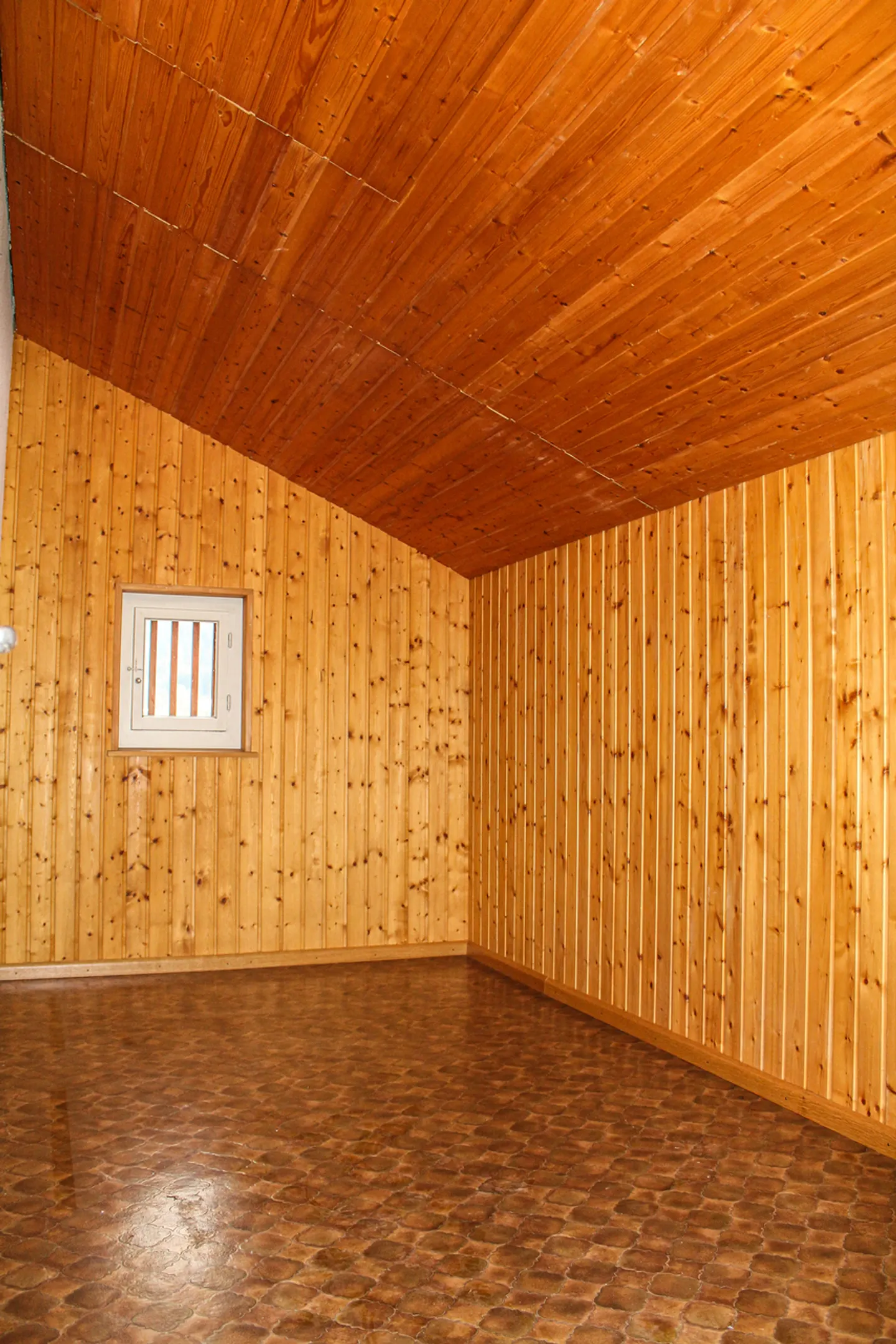 Appartamento di 3,5 locali al 1° piano con balcone e soffitta - Foto 5 di 17